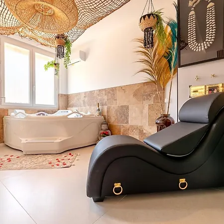 Bali Romantique Tantra Jaccuzi * Περπινιάν