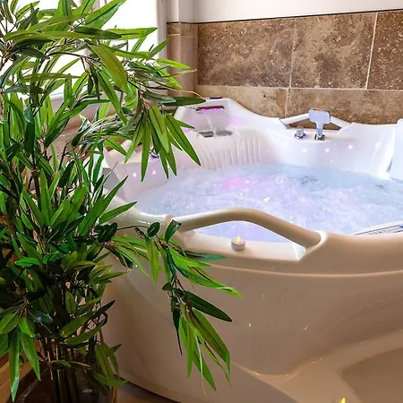 Bali Romantique Tantra Jaccuzi Περπινιάν